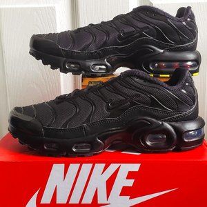 Size 7 Big Kids - Nike Boys' Air Max Plus (GS)